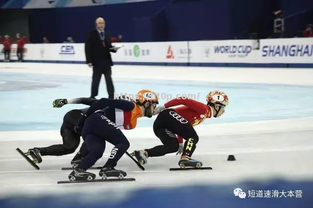 惊险战役：加拿大和韩国短道速滑选手激战